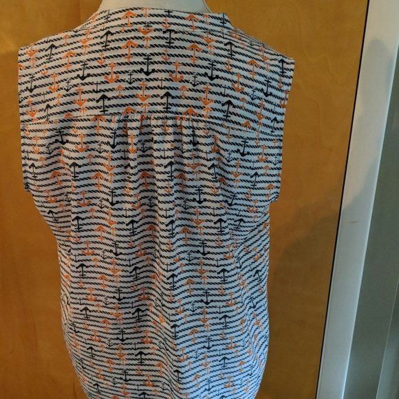 9 west sleeveless top - Picture 3 of 3